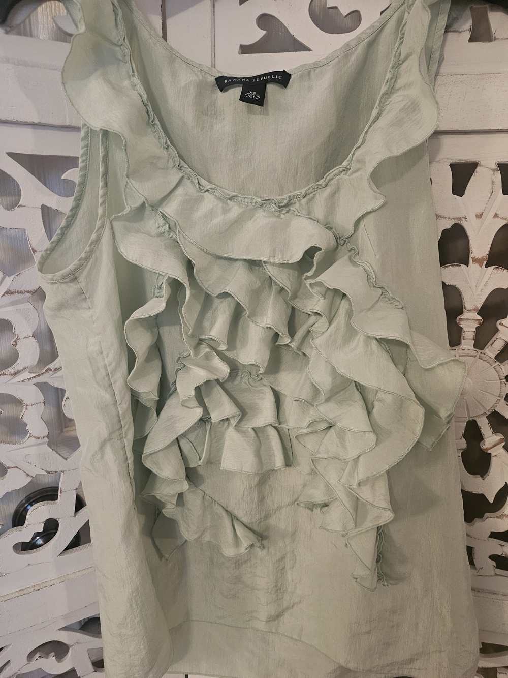 Banana Republic Light Green Ruffle Sleeveless Top